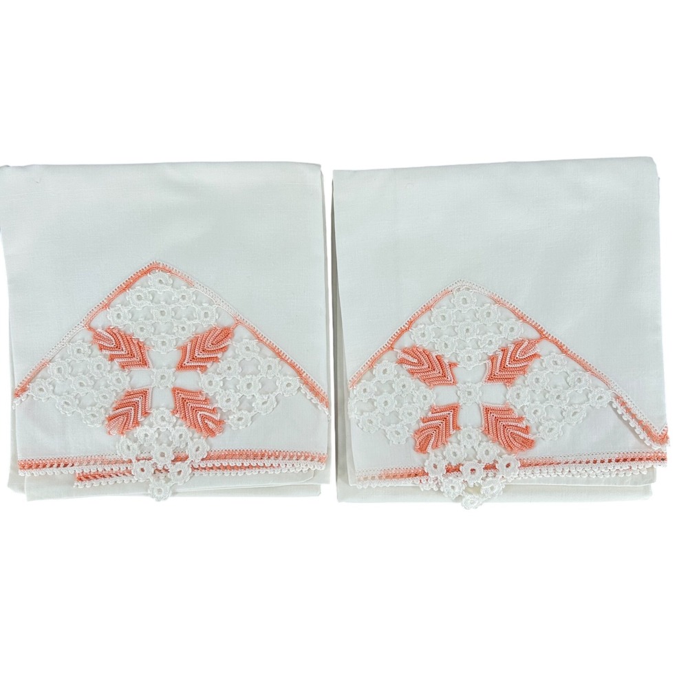 Vintage Cottagecore Pillowcase Set White Peach Crochet Lace Trim Unbranded
